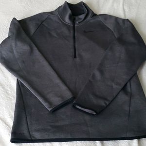 Nike long sleeve men training pullover size small